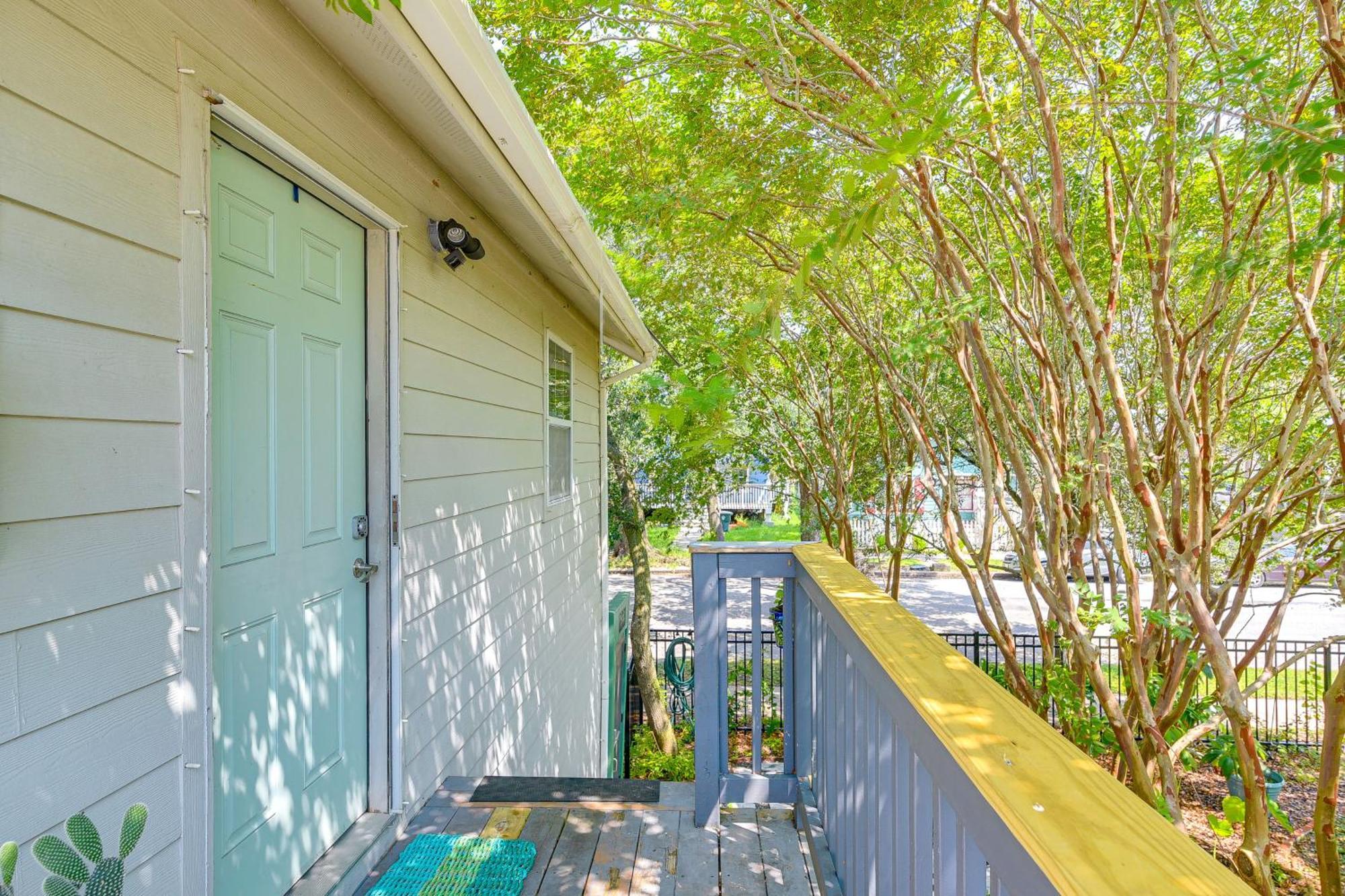 Cozy Galveston Apartment With Private Beach Pass! ภายนอก รูปภาพ