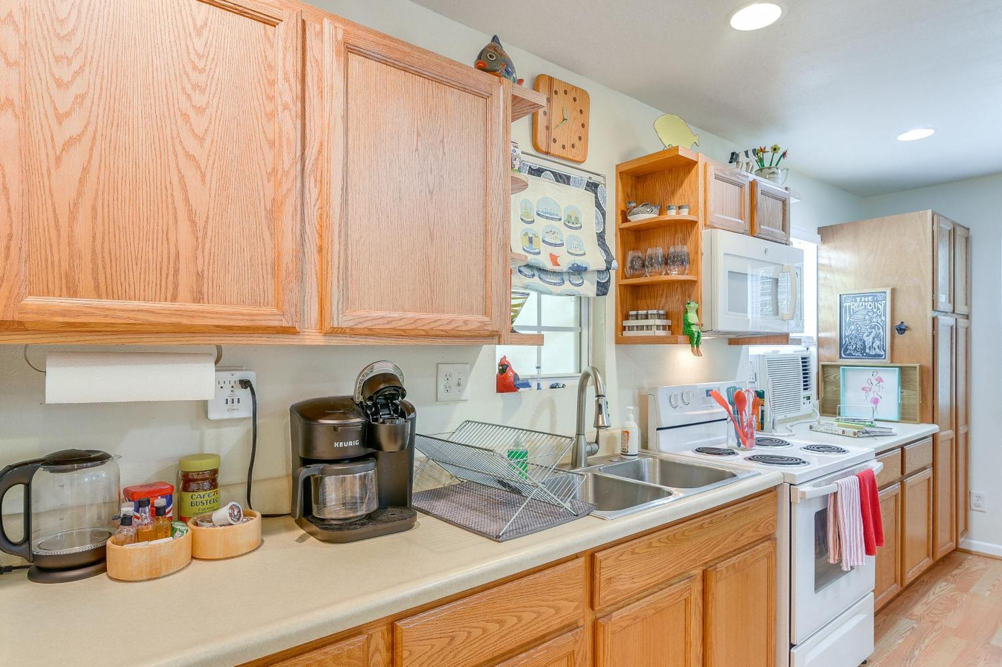 Cozy Galveston Apartment With Private Beach Pass! ภายนอก รูปภาพ