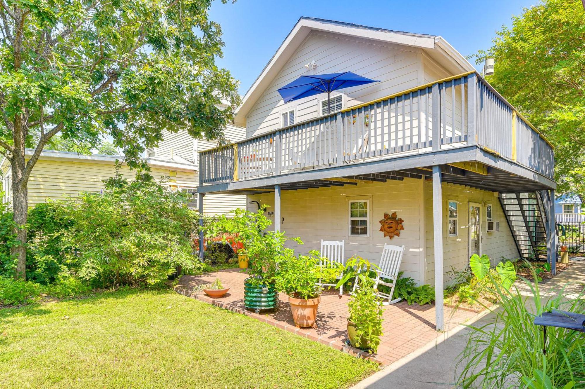 Cozy Galveston Apartment With Private Beach Pass! ภายนอก รูปภาพ